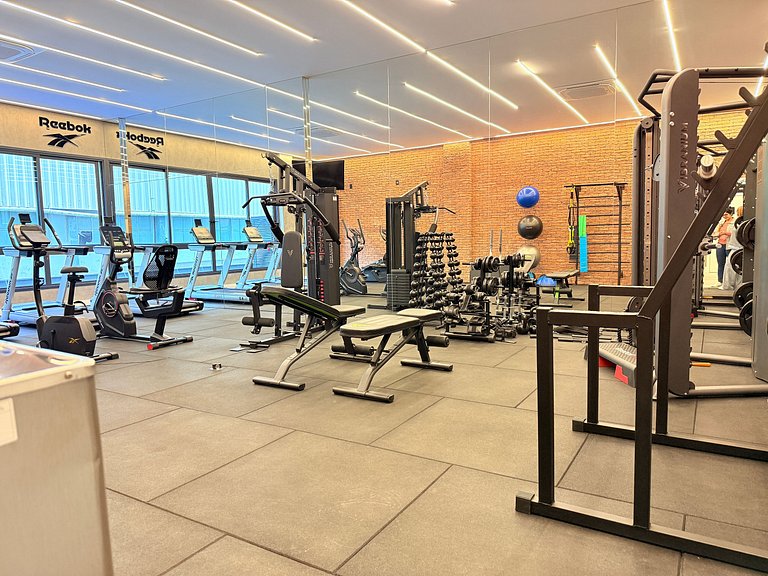 Estudio moderno e cheio de estilo-polo tecnológico