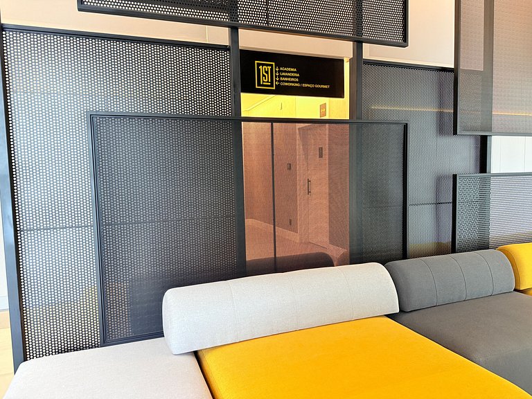 Estudio moderno e cheio de estilo-polo tecnológico