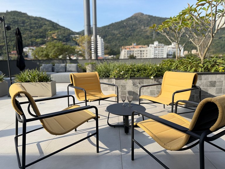 Estudio moderno e cheio de estilo-polo tecnológico