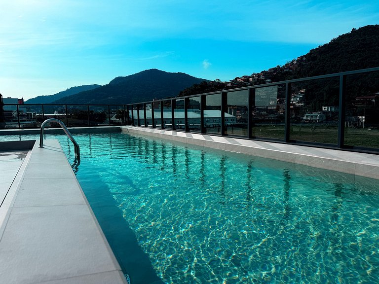 FIRST STUDIO - próximo da área comercial Florianópolis