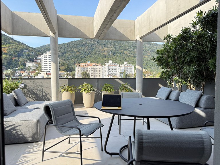 Estudio moderno e cheio de estilo-polo tecnológico