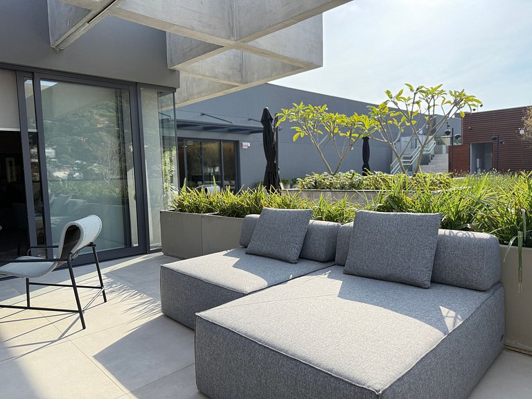 Estudio moderno e cheio de estilo-polo tecnológico