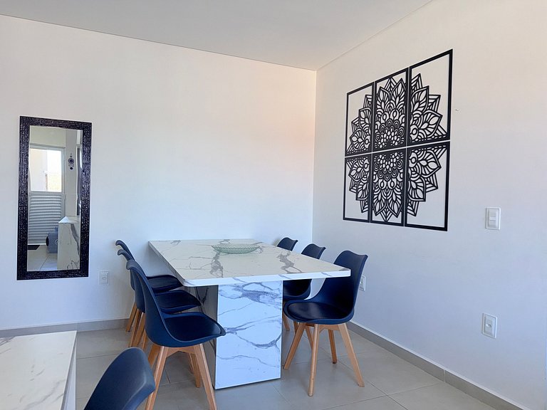 Apto 400m da praia no centrinho dos ingleses