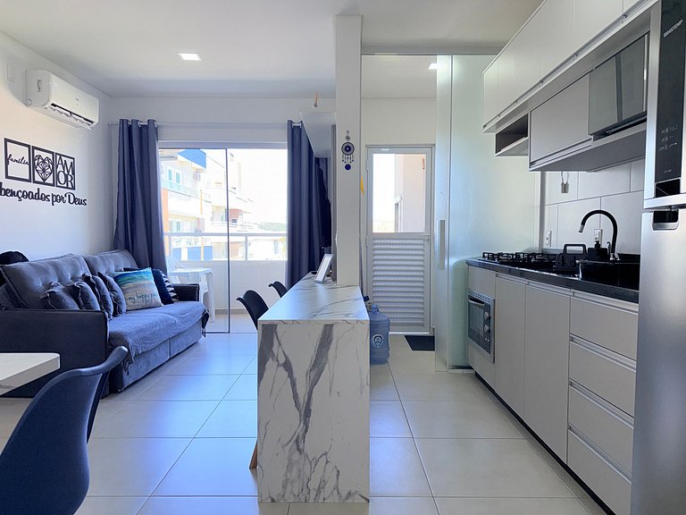 Apto 400m da praia no centrinho dos ingleses