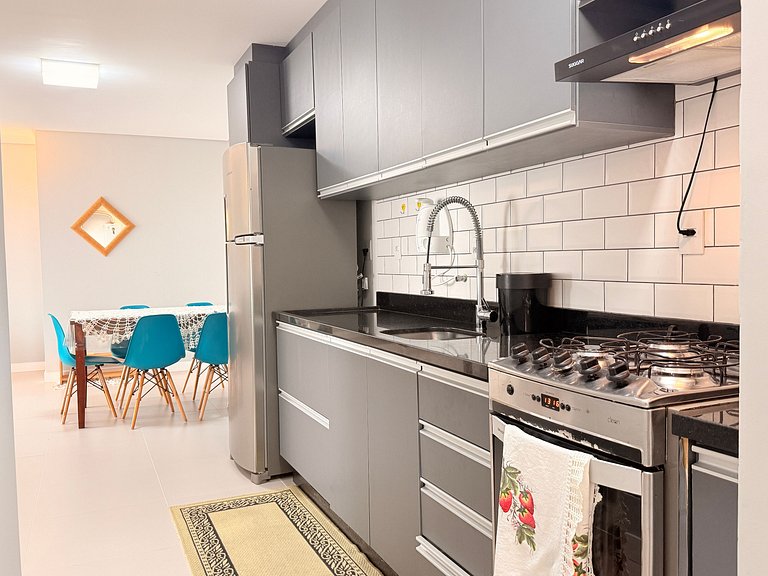 Piscina de Resort, Clima de Praia, 400 m do Mar!