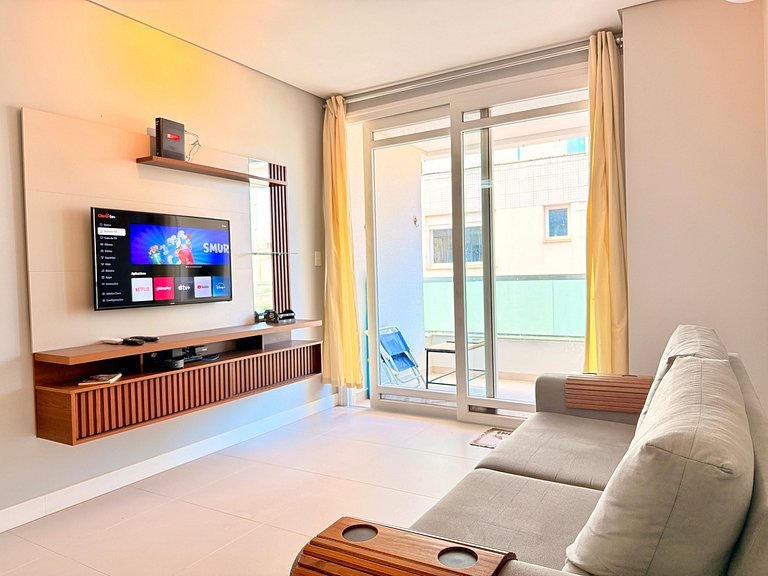 Piscina de Resort, Clima de Praia, 400 m do Mar!