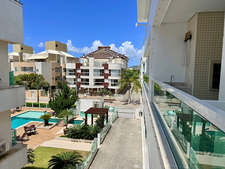 Piscina de Resort, Clima de Praia, 400 m do Mar!