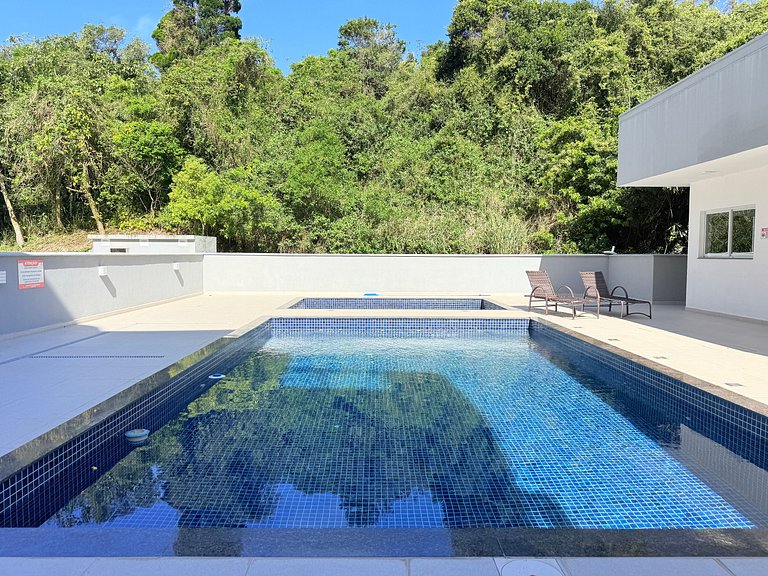 Lindo Apto 40m do mar c/piscina 1 vaga garagem