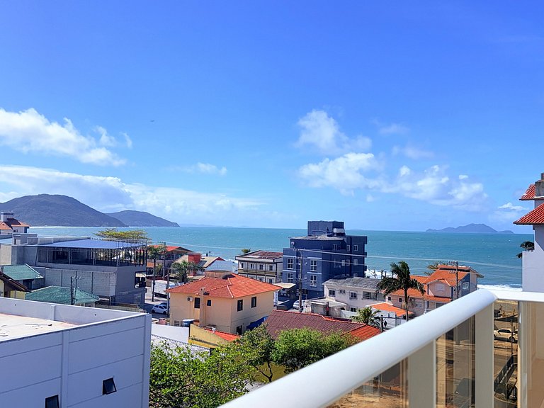 Vista incrível do mar + piscina e praia pertinho