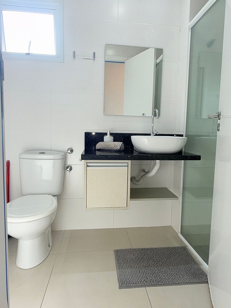 Vista incrível do mar + piscina e praia pertinho