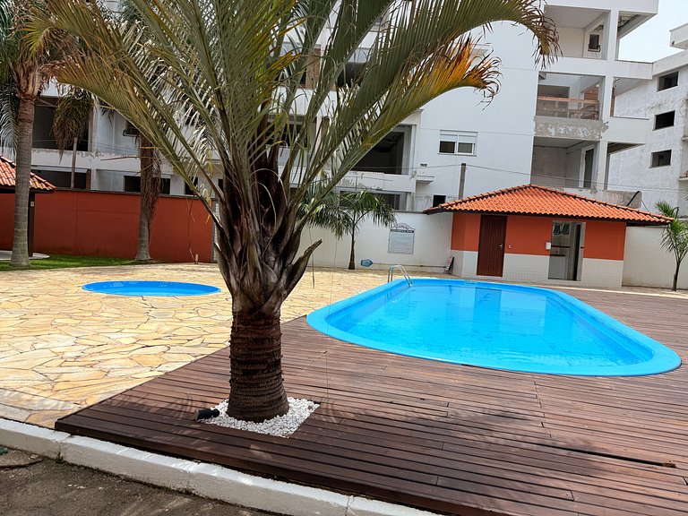 Refúgio familiar c/quiosque, piscinas e praia