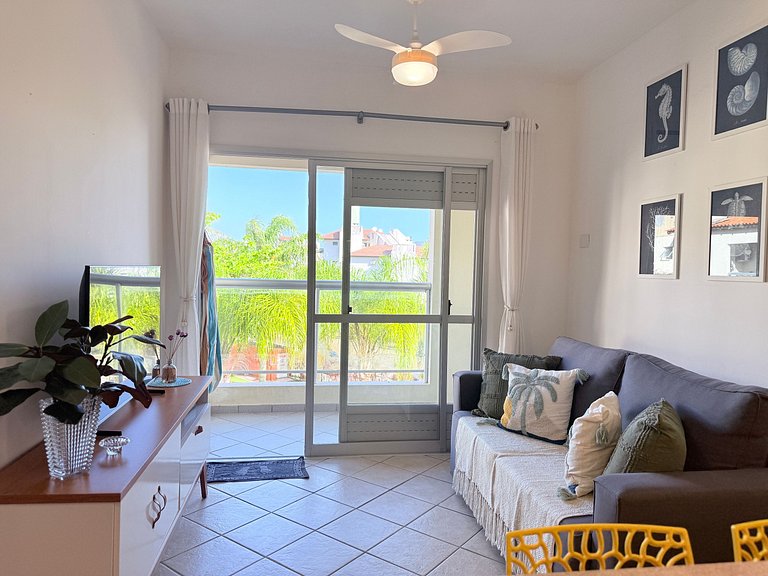 Refúgio familiar c/quiosque, piscinas e praia