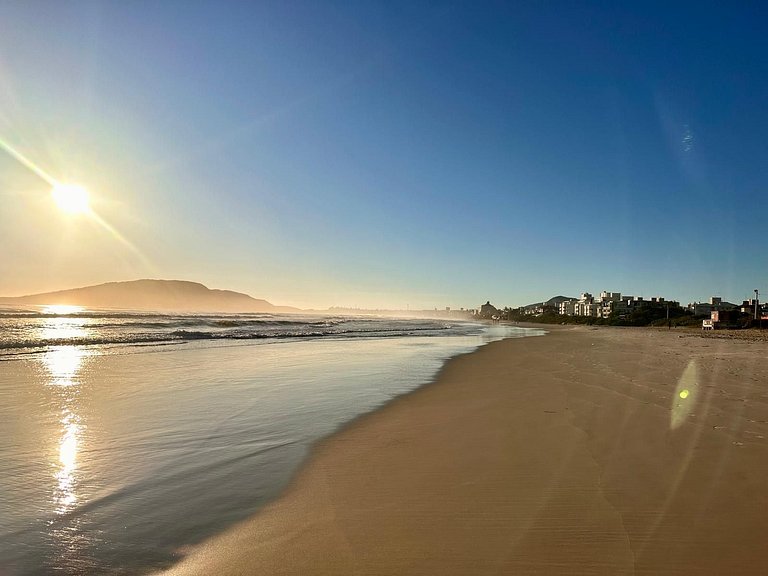 Refúgio familiar c/quiosque, piscinas e praia