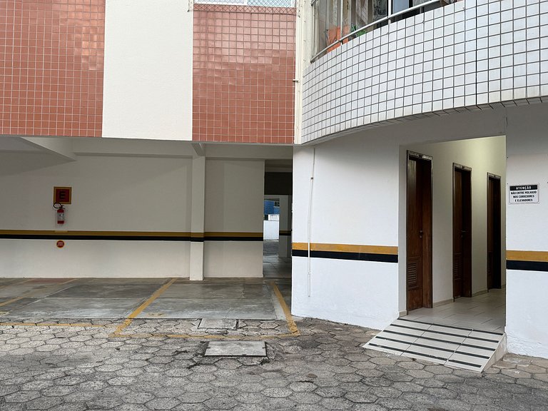 Refúgio familiar c/quiosque, piscinas e praia