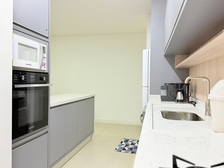 Você na praia c/ Vistas e Piscinas deslumbrantes