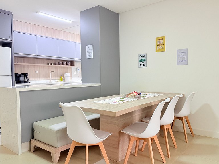 Você na praia c/ Vistas e Piscinas deslumbrantes