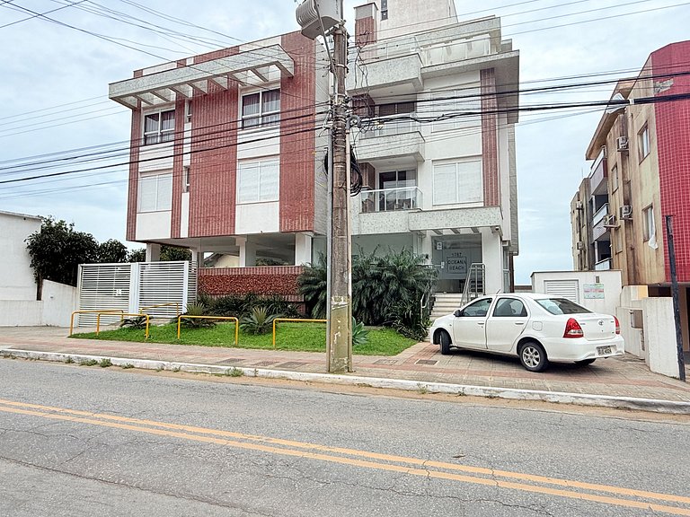 Apê c/ 2 suítes em residencial beira Mar c/piscin