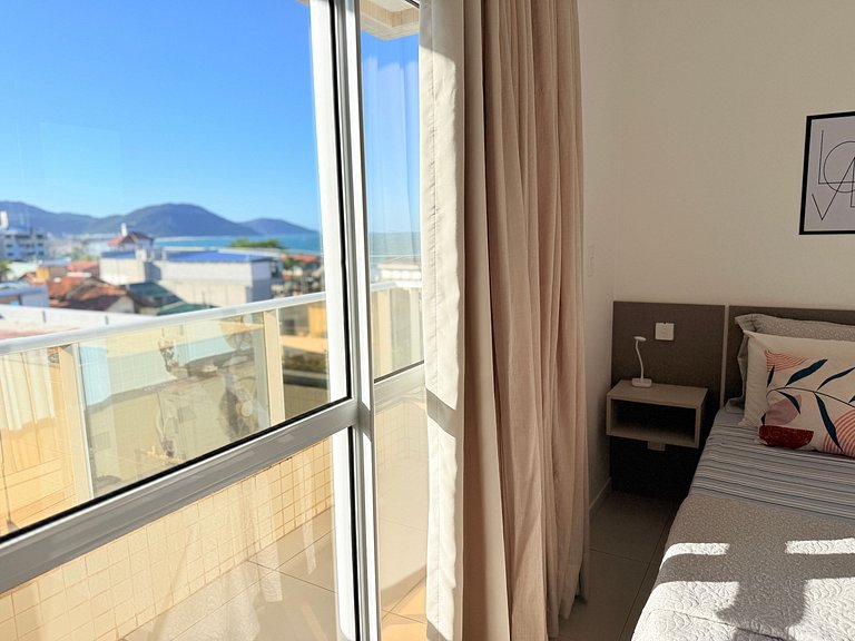 Vista incrível do mar + piscina e praia pertinho