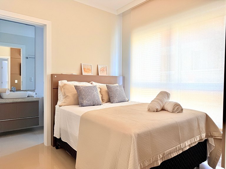 Apê c/ 2 suítes em residencial beira Mar c/piscin