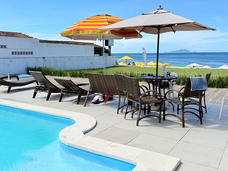 Praia & Piscina - Residencial com saída para a Praia dos Ing