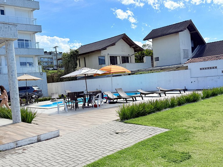 Seu refugio de férias à beira-mar c/ piscina