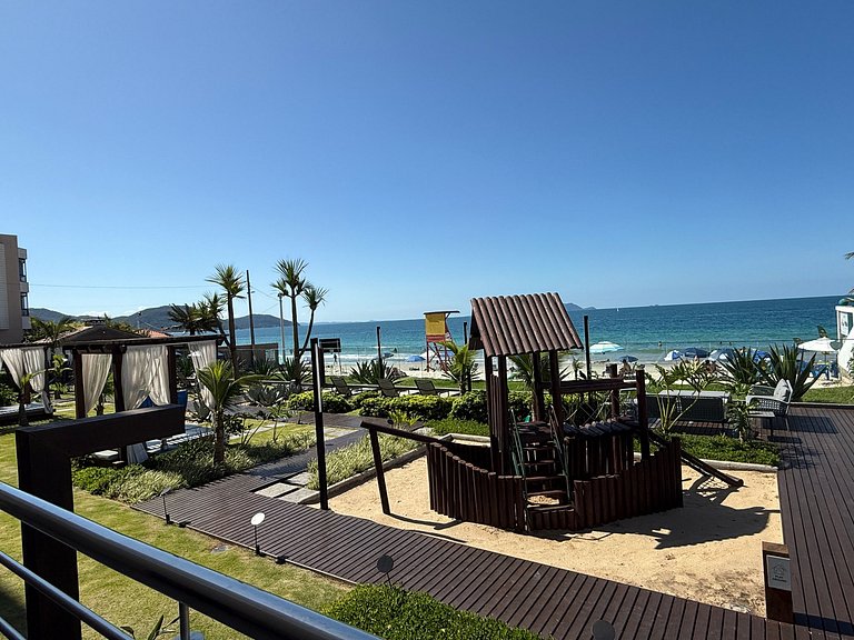 Estilo e conforto apê em residencial beira-mar