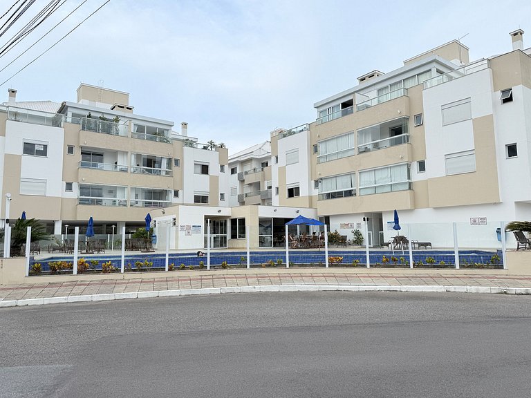 Caminhe até a praia, apto c/ piscina