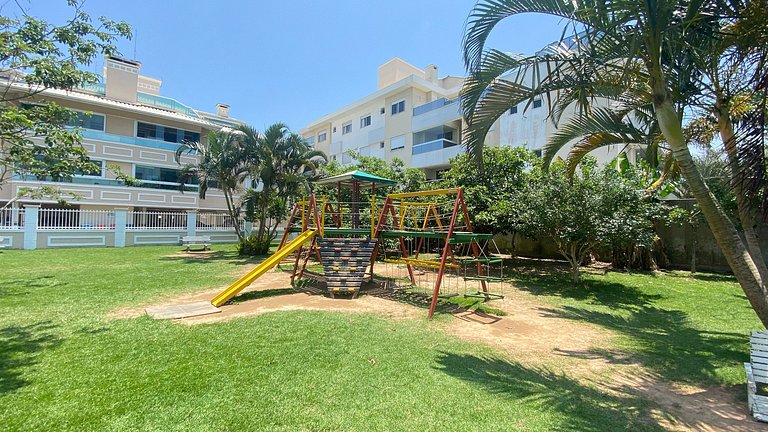 Apê c/3 dormitórios, espaçoso, PISCINA na PRAIA
