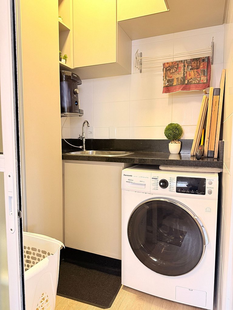 Ground floor apartment, between swimming pools, sun and beac