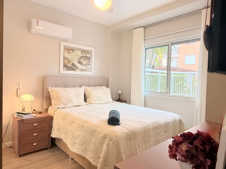 Ground floor apartment, between swimming pools, sun and beac