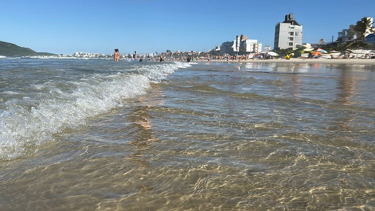 Praia & Piscina - Residencial pé na areia